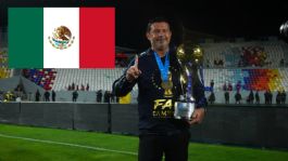 Foto que representa a ¿Quién es Adrian Sánchez? El DT mexicano que se coronó con el FAS en El Salvador