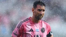 Foto que representa a Lionel Messi enciende las alarmas a 17 días del Mundial 2026; esto se sabe de su lesión