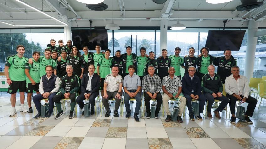Leyendas de México 86 visitan a seleccionados para motivarlos rumbo al Mundial 2026