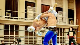 Foto que representa a CMLL: Místico, cerca de superar lesión de rodilla; ¿Cuándo regresaría a la Arena México?