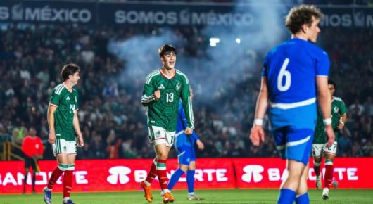 Santi Gimenez y Raúl Jiménez elogian a la Hormiga González rumbo al Mundial 2026