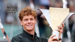 Foto que representa a Jannik Sinner logra hazaña nunca antes vista en el tenis tras coronarse en el Madrid Open