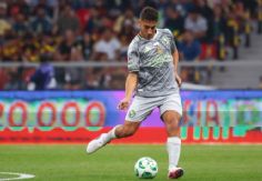 Foto ilustrativa de nota Sebastián Cáceres enciende las alarmas: fractura de pómulo lo deja fuera de la vuelta ante Pumas