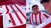 Foto ilustrativa de la nota titulada: ¿Cuánto cuesta y dónde comprar el jersey edición especial por los 120 años de Chivas?