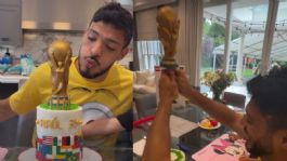 Foto que representa a Raúl Jiménez celebra su cumpleaños levantando la Copa del Mundo; ¿cuál fue su deseo?