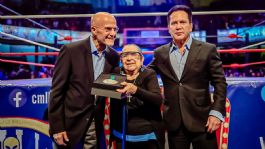Foto que representa a Muere Guillermina Zarzosa 'La Cavernaria', la fanática más fiel del CMLL y la lucha libre