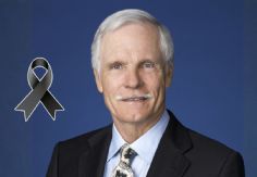 Foto ilustrativa de nota Ted Turner y su histórico legado en el deporte: fue dueño de Braves, Hawks y la WCW