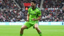 Foto que representa a Raúl Jiménez estrena faceta fuera del Fulham: actuó en una película de futbol