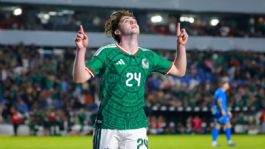 Foto que representa a ¡Cumplen! Brian Gutiérrez, primer jugador de Chivas en reportar con Selección Mexicana
