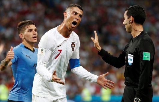 ¡No se intimidó! El día que César Ramos frenó y encaró a Cristiano Ronaldo tras fuertes reclamos