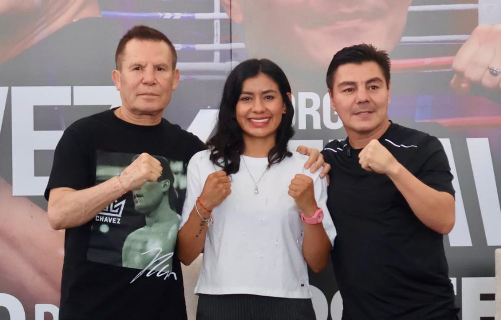Travieso Arce muestra su admiración por Julio César Chávez previo a su pelea: "Mi ídolo"