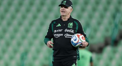 México acelera rumbo al Mundial; Aguirre exige doble sesión en el CAR