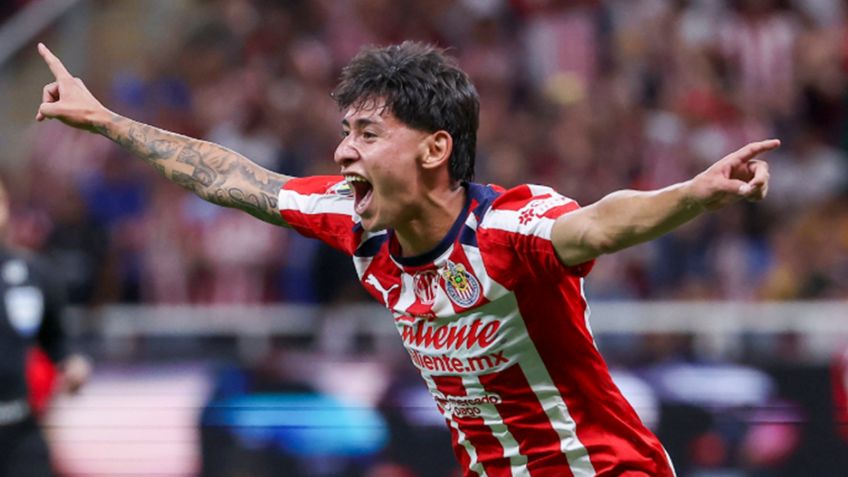 ¡Épica rojiblanca! Chivas remonta y elimina a Tigres con doblete de Santiago Sandoval