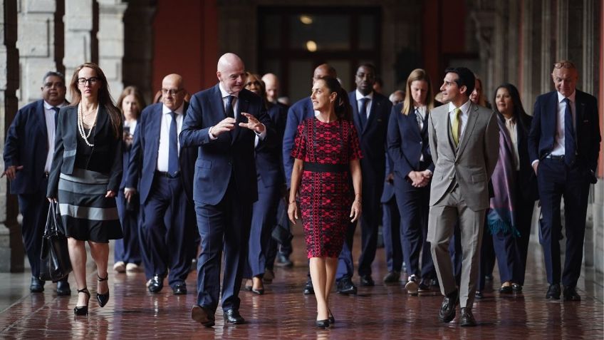 Claudia Sheinbaum recibe a Gianni Infantino previo a la inauguración del Mundial 2026