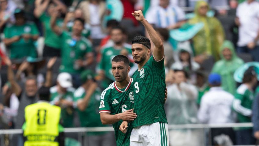 Raúl Jiménez rompe en llanto al marcar su primer gol en Mundiales con México