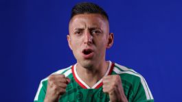 Foto que representa a Chicharito defiende al Piojo Alvarado tras críticas y resalta su partido ante Sudáfrica