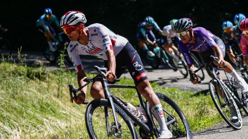 Isaac del Toro entra al Top 10 en el Tour Auvernia-Ródano-Alpes 2026 tras sexta etapa