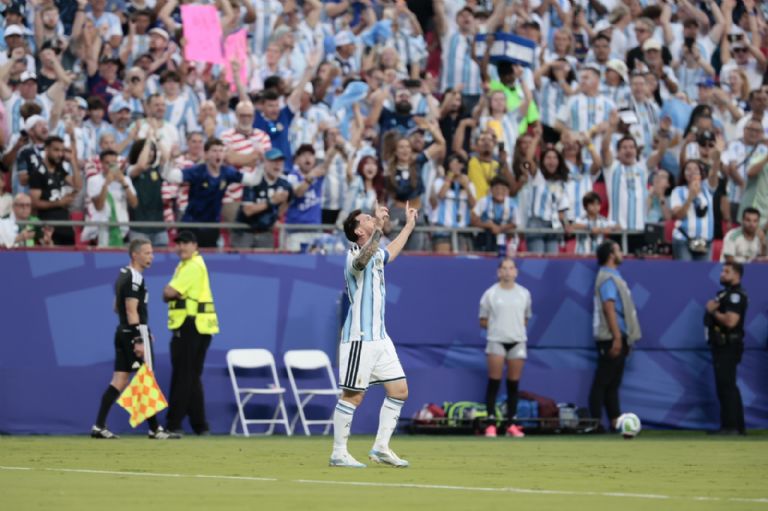 X: @Argentina
