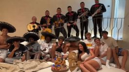 Foto que representa a ¡Muy mexicano! Cristiano Ronaldo Jr. festejó su cumpleaños con mariachi  | VIDEO