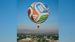 Foto que representa a Balón Trionda aparece en el cielo de CDMX a 9 días de la inauguración del Mundial 2026