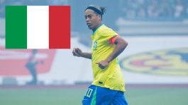 Foto que representa a ¿Ronaldinho saldrá del retiro a los 46 años? Este será su nuevo equipo europeo