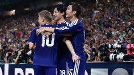 Foto que representa a Japón celebra con goleada frente a Túnez la fiesta de los 1000 partidos en Mundiales