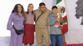 Foto ilustrativa de la nota titulada: Pato Merlín aparece junto a Claudia Sheinbaum; ¿Asistirá al Chequia vs México?