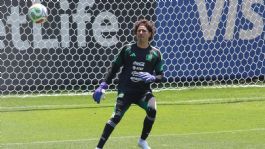 Foto que representa a ¿Jugará Guillermo Ochoa? Javier Aguirre comentó los posibles cambios de México ante Chequia