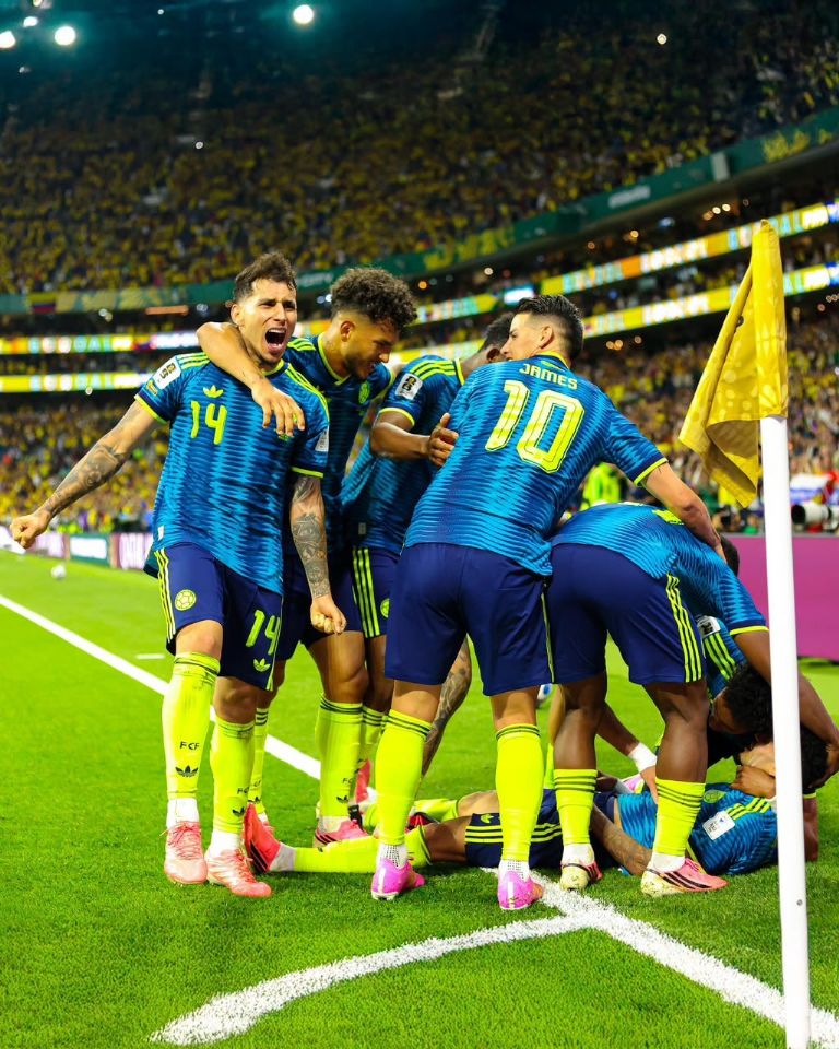 X: @FCFSeleccionCol