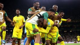 Foto que representa a Sudáfrica da la sorpresa y avanza a los Dieciseisavos del Mundial 2026 tras vencer a Corea del Sur
