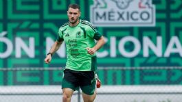 Foto que representa a ¿Peligra Santi Gimenez? AC Milan lanza oferta por figura portuguesa del Mundial 2026