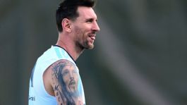 Foto que representa a Expertos piden descanso para Messi ante Jordania, afición quiere más