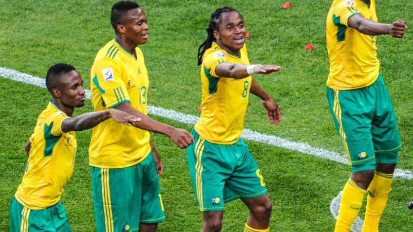 ¡Como en 2010! Tshabalala recrea mítico festejo en juego de leyendas México vs Sudáfrica