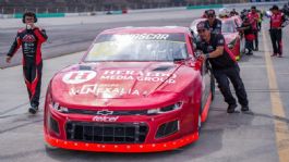 Foto que representa a Alessandros Racing suma 4 Top 10 en NASCAR México Series tras exigente fecha en Aguascalientes